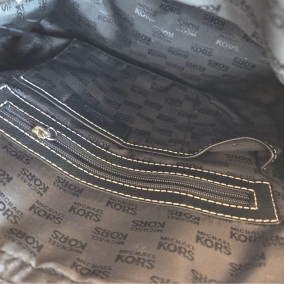 MICHAEL KORS ASTOR SHOULDER HOBO SATCHEL TOTE HANDBAG BLACK LEATHER
BUCKLES STUD - Picture 13 of 17